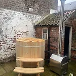 Holiday home Tower Place Within The Walls -permit Parking Available