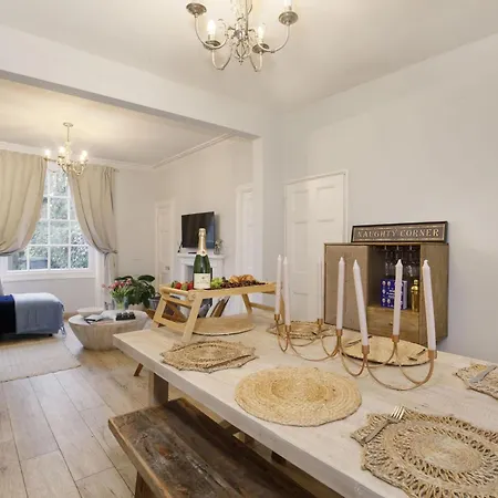 Tower Place Within The Walls -permit Parking Available *