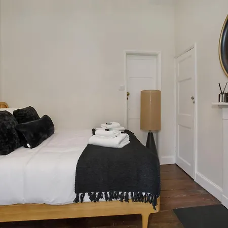 Tower Place Within The Walls -permit Parking Available