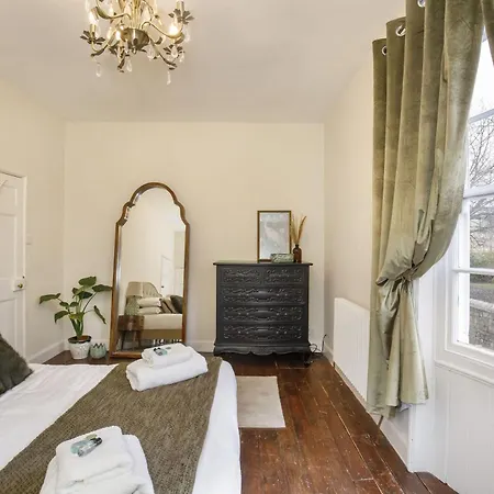 Tower Place Within The Walls -permit Parking Available Hébergement de vacances *