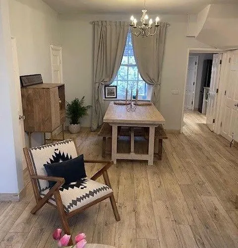 Tower Place Within The Walls -permit Parking Available