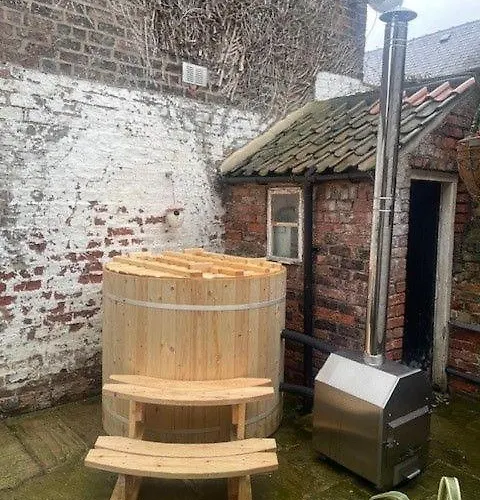 Hébergement de vacances Tower Place Within The Walls -permit Parking Available