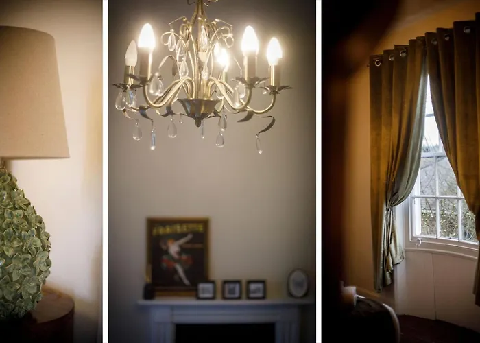 Hébergement de vacances Tower Place Within The Walls -permit Parking Available *