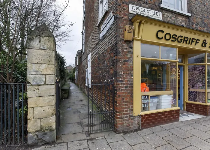 Tower Place Within The Walls -permit Parking Available York